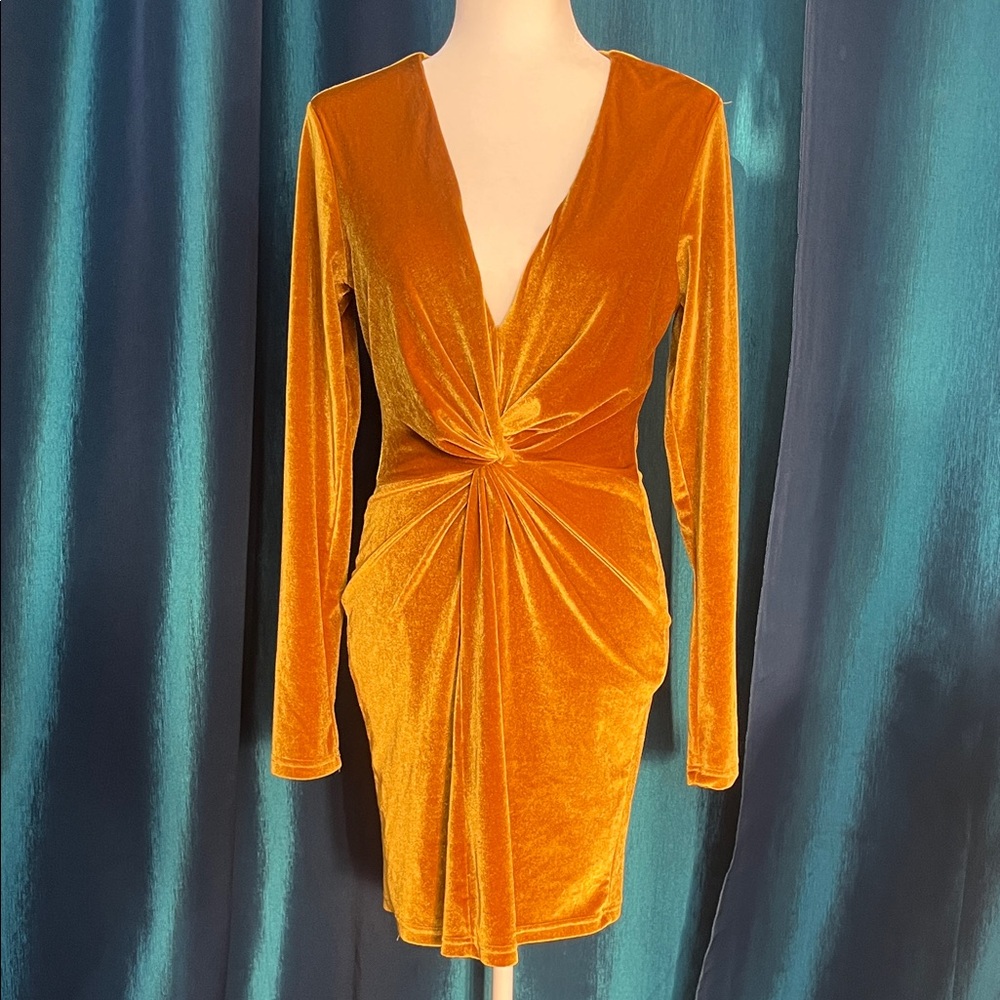 Cosmopolitan Elegant Gold Velvet Dress